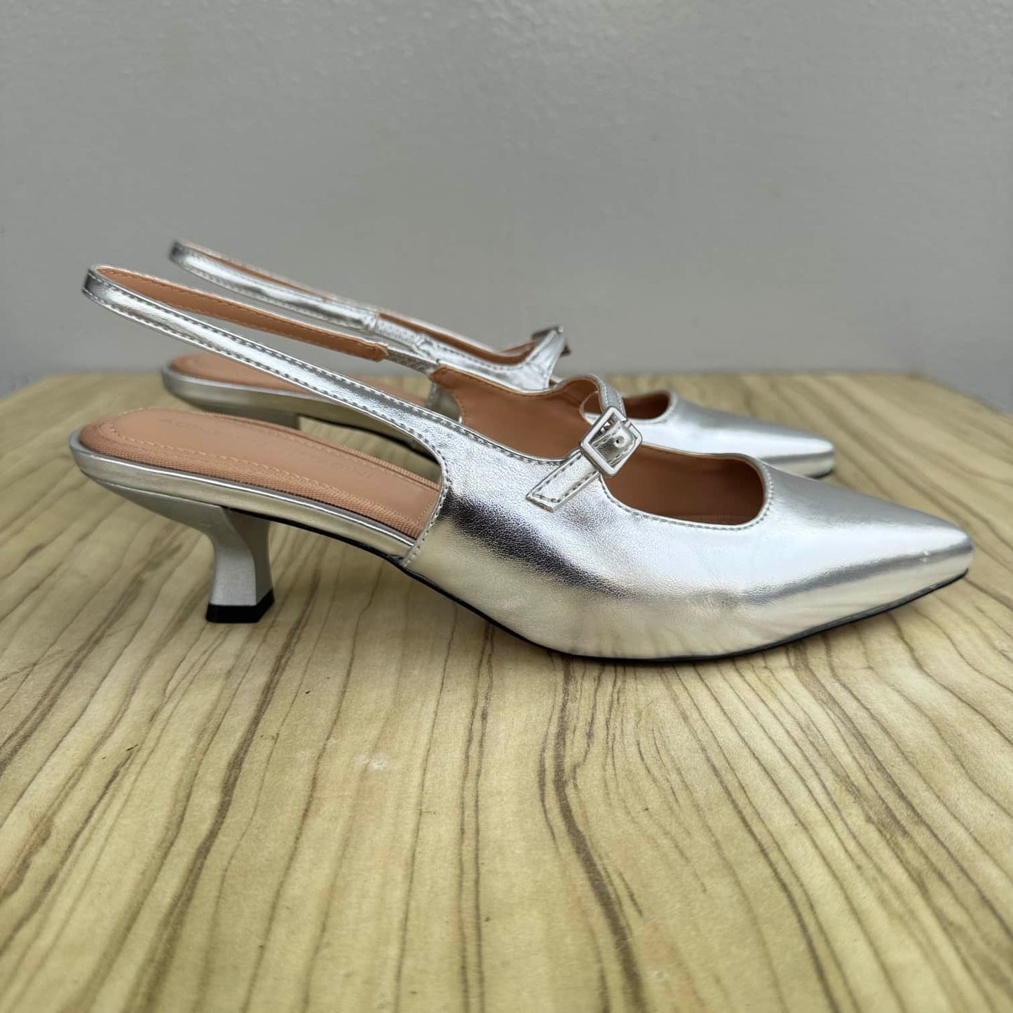 Adrienne Vittadini Mary Jane Slingback Kitten Pump Heels - Size 39