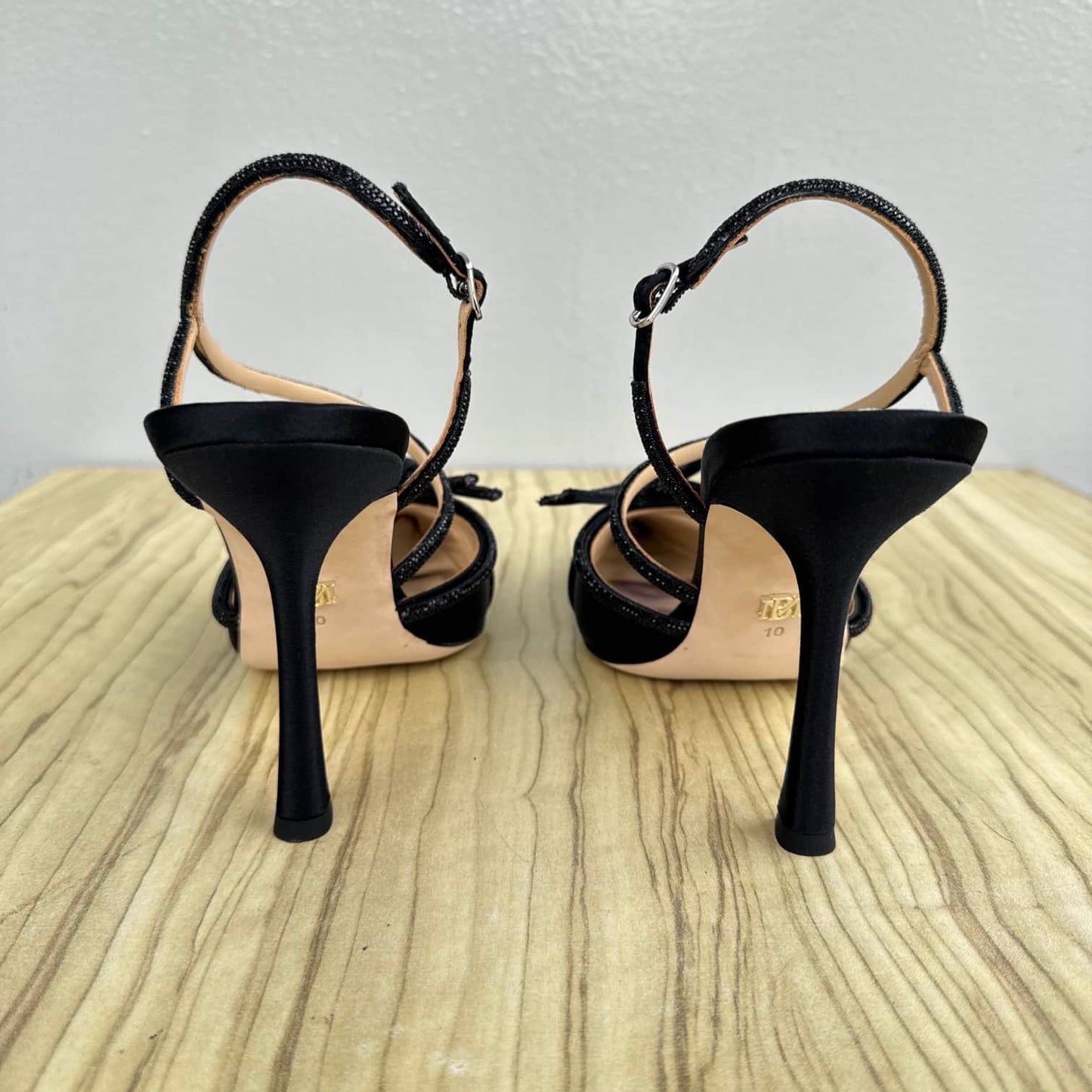 Badgley Mischka Ankle Strap Pointed Toe Heeled Pump - Size 41