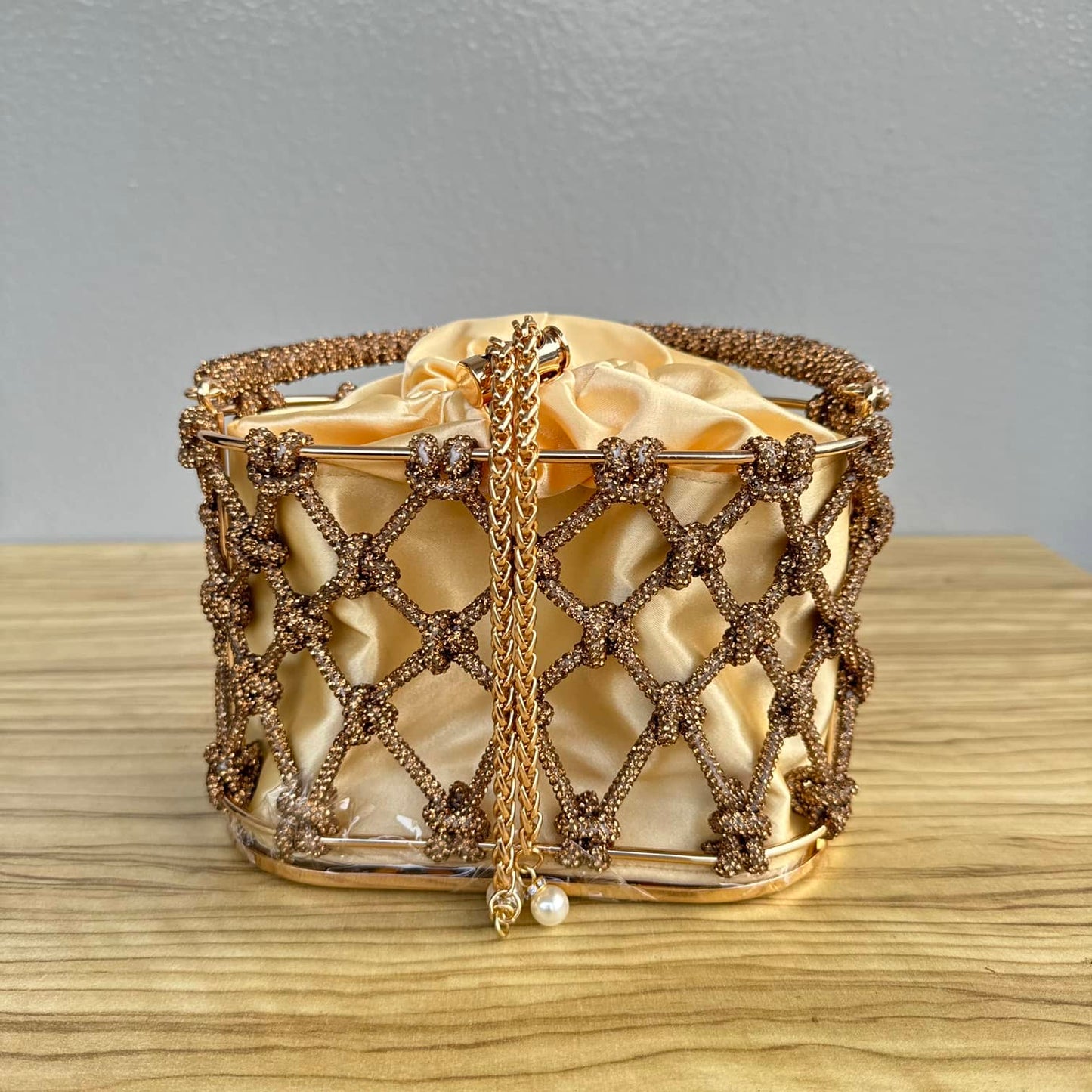 Knot Detail Bucket Cage Clutch Purse Bag
