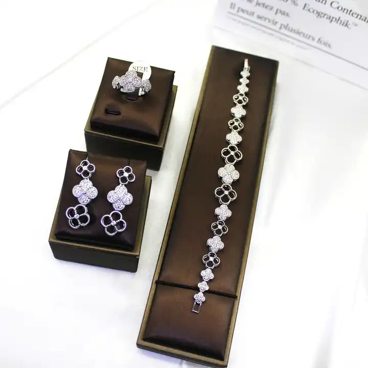 Clover Leaves Cubic Zirconia Complete Round Jewelry Set