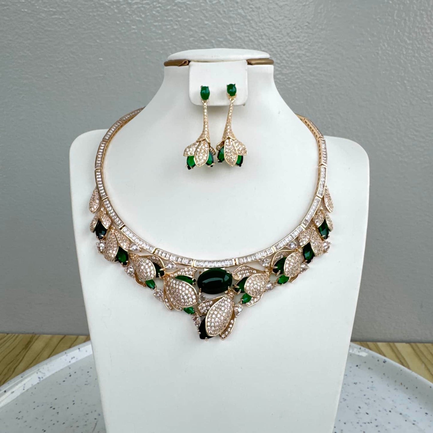 Luxury Statement Cubic Zirconia Necklace and Earring Set - Green