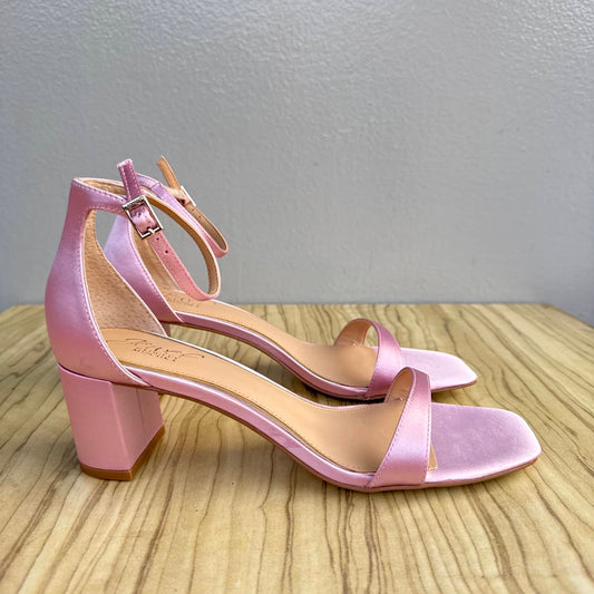 Jewel Badgley Mischka Ankle Strap Low Heel Block Sandal - Size 40