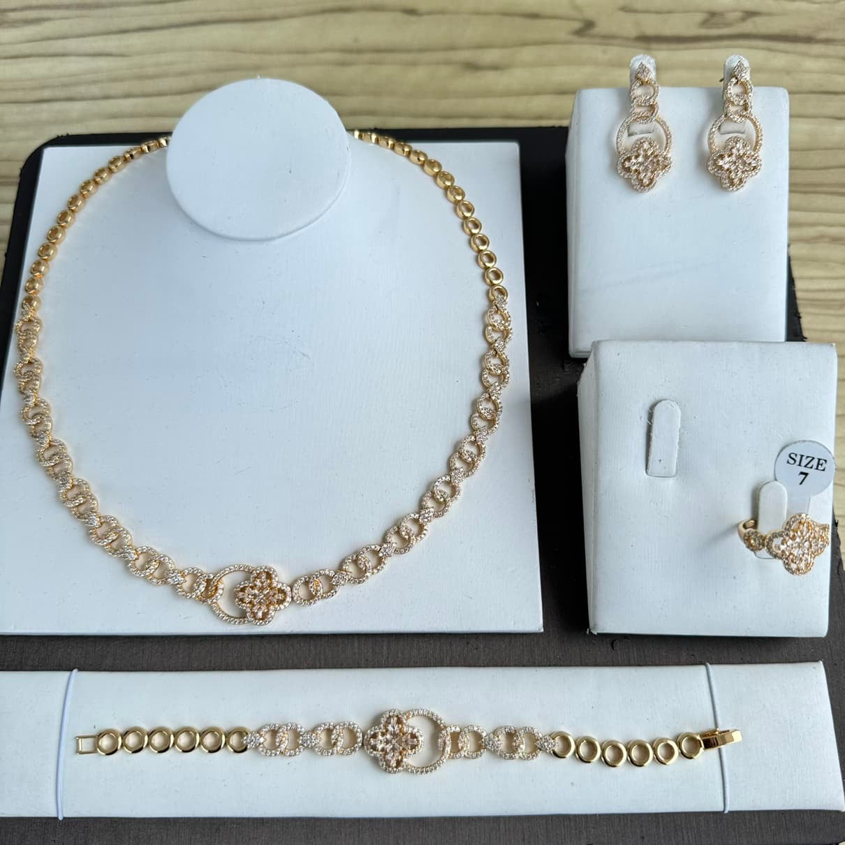 Simple Cubic Zirconia Complete Round Jewelry Set