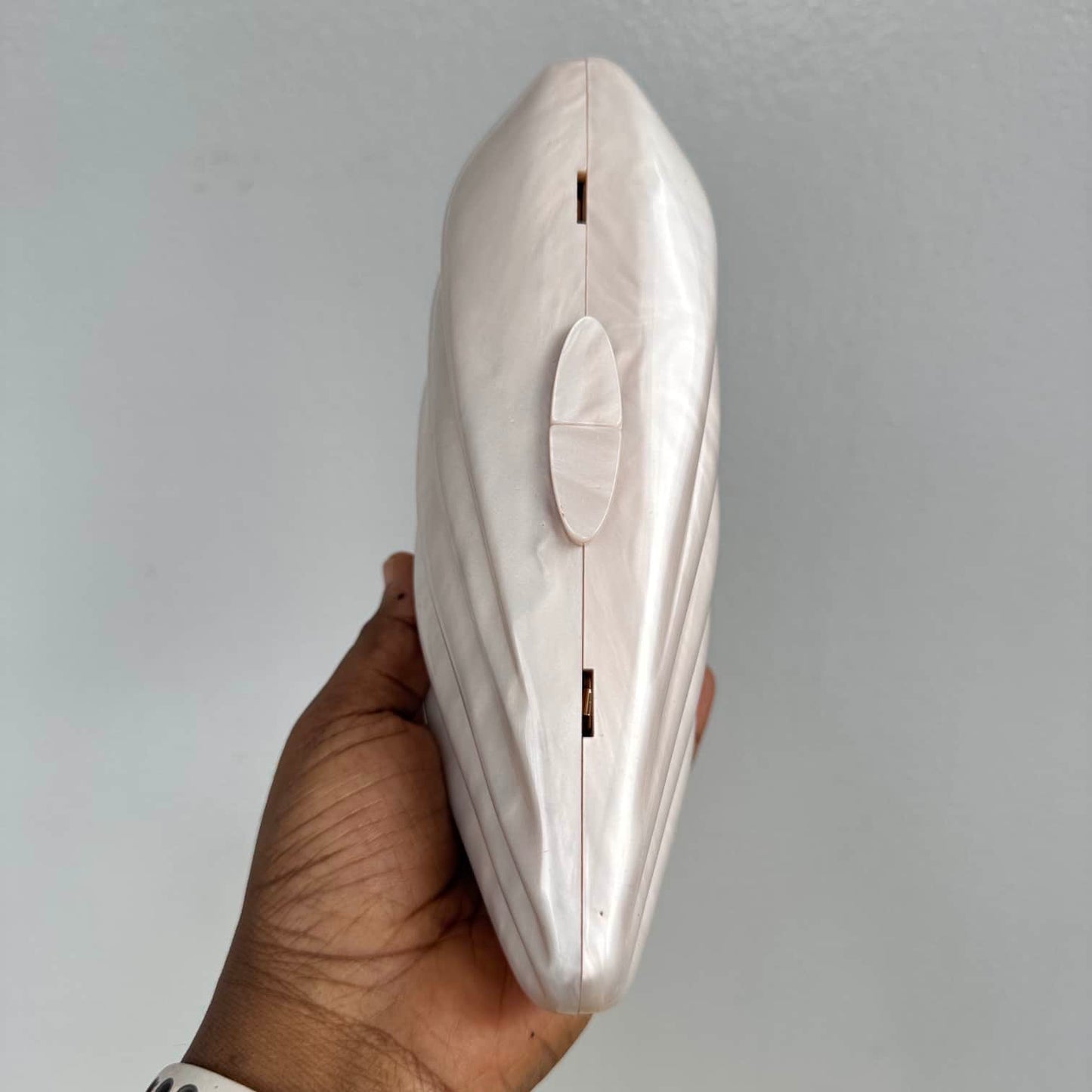 Shell Design Metallic Acrylic Clutch Purse