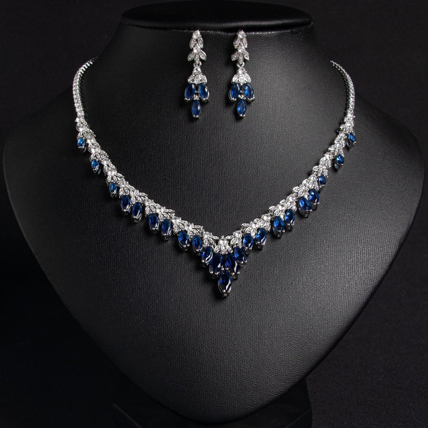 Simple V Shape Cubic Zirconia 2 Piece Jewelry Set - Blue