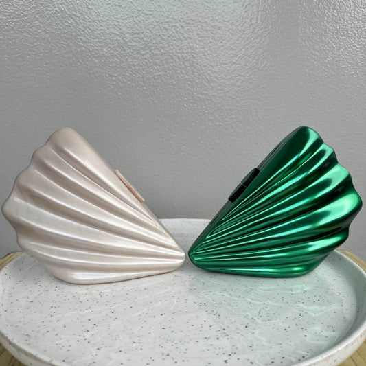 Shell Design Metallic Acrylic Clutch Purse