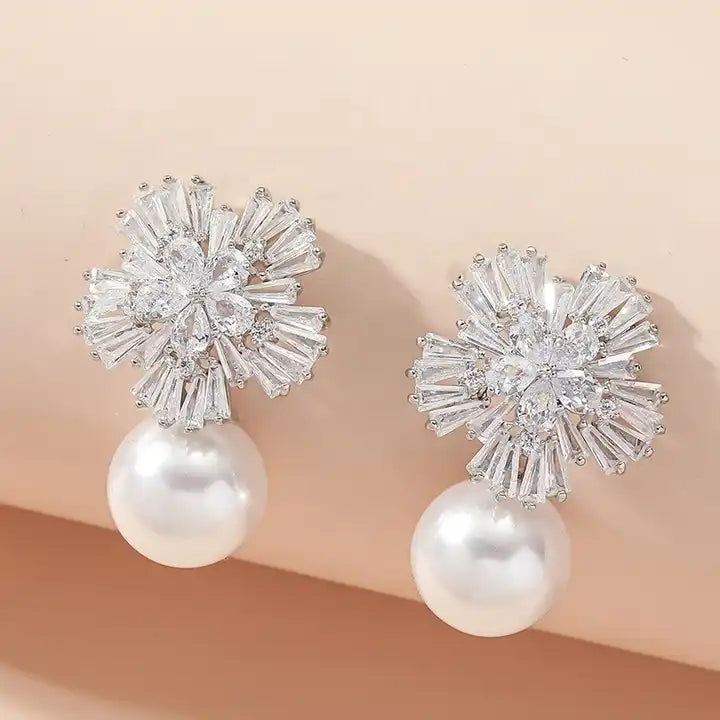 Elegant Snowflake Pearl Cubic Zirconia Stud Earring